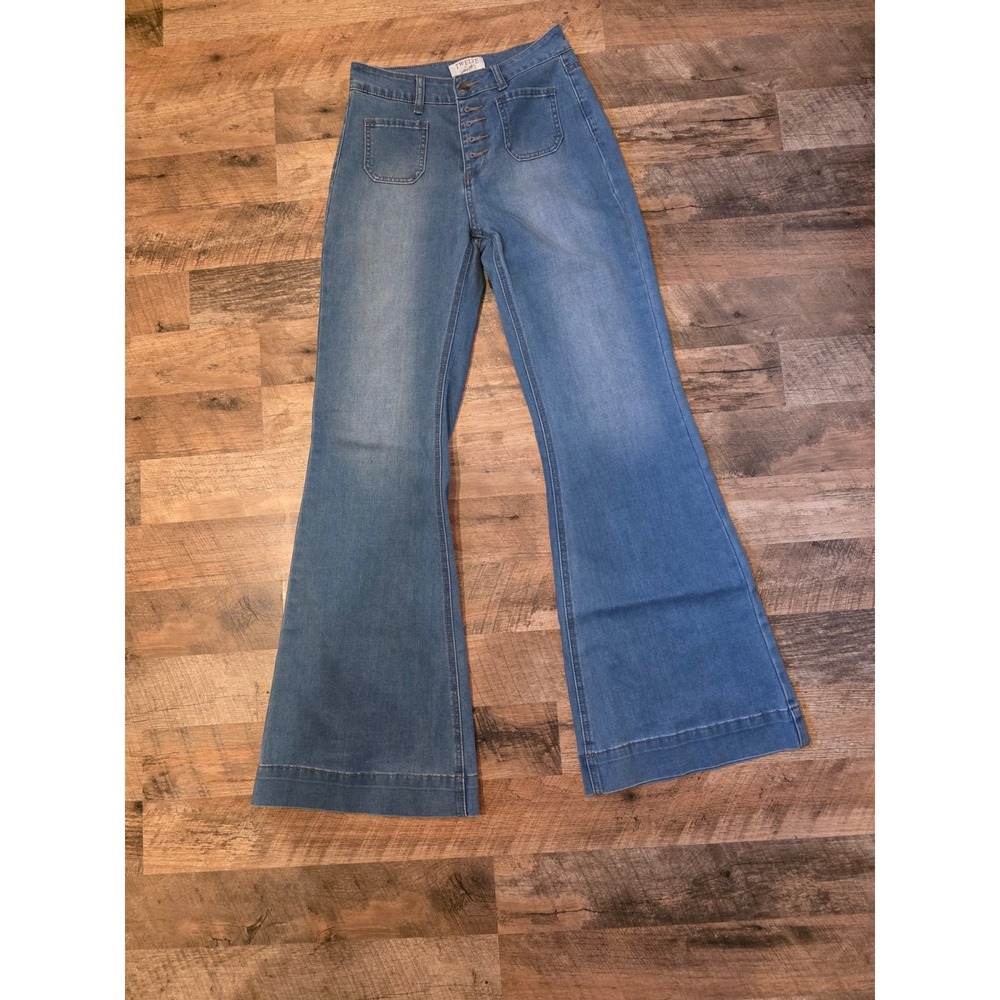 Twelve by On the Fifth High Rise Flare Jeans Medium Wash Blue‎ Denim Size 28